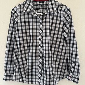 Talbots Non Iron Perfect shirt  Black and White Plaid Petite Button-Up. Silver